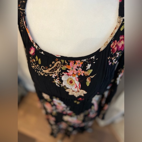 Bila Boho Cold Shoulder Floral Dress Sz Medium NWOT - Picture 10 of 10